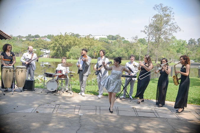 Banda Flor PRESTO em apresentação